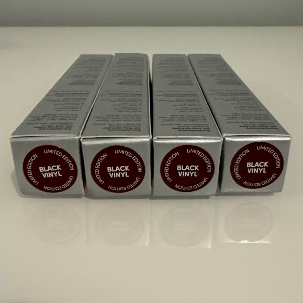 Wonderskin Lip Stain, Black Vinyl limited edition - Picture 3 of 7